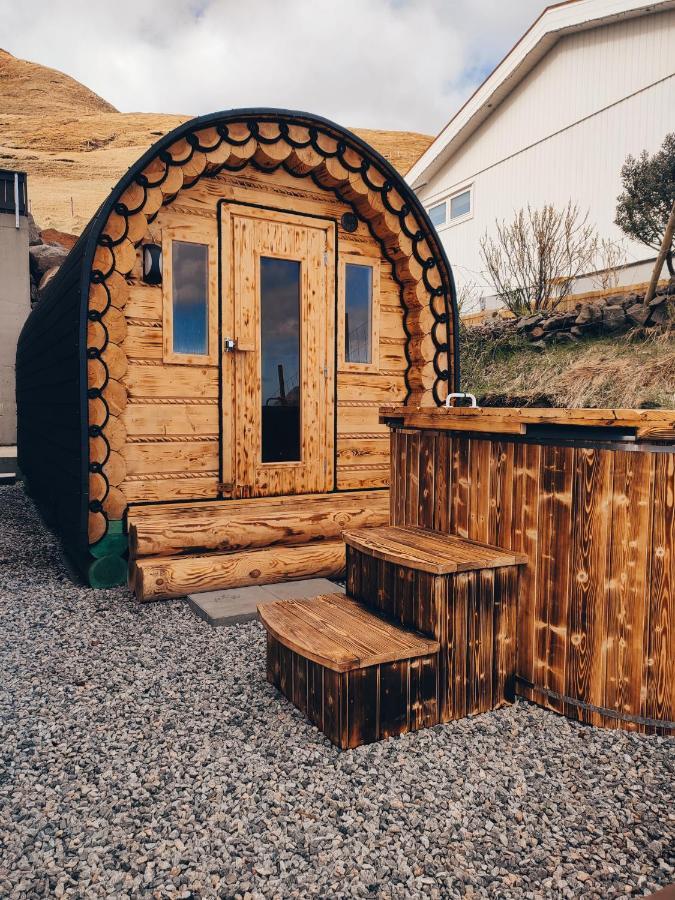 Gotugjogv Log House Apartment Bagian luar foto